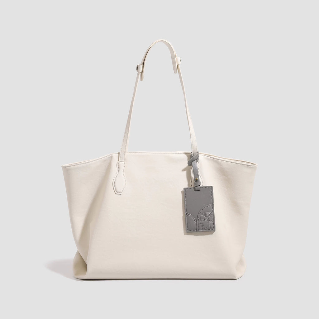 The Large Leather Tote – Spacious, Everyday Carryall for Work & Life