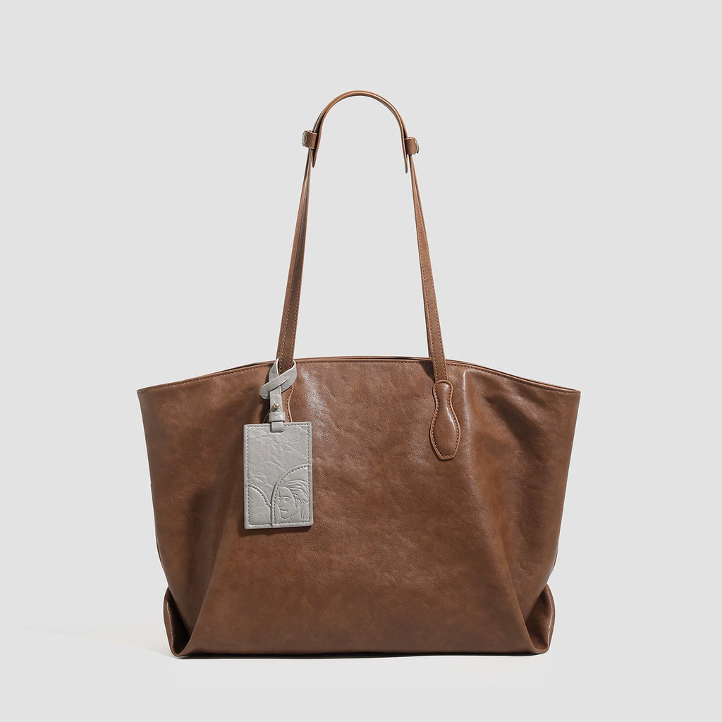The Large Leather Tote – Spacious, Everyday Carryall for Work & Life