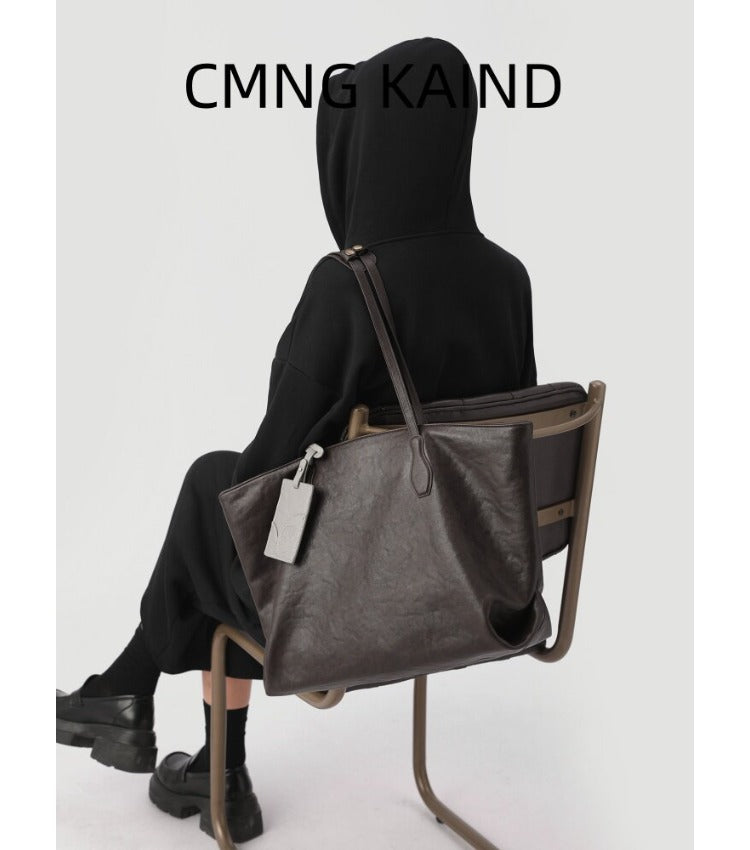 The Large Leather Tote – Spacious, Everyday Carryall for Work & Life