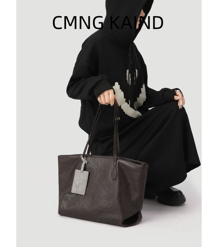 The Large Leather Tote – Spacious, Everyday Carryall for Work & Life